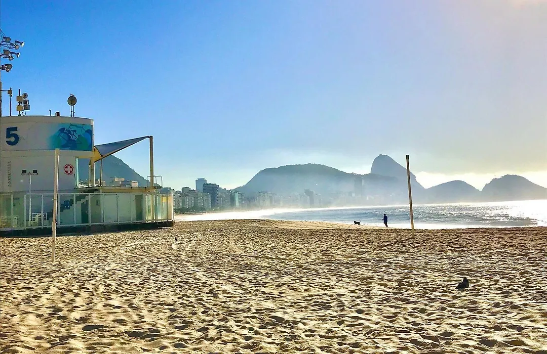 Copacabana, conforto e praia para até 5 pessoas-1